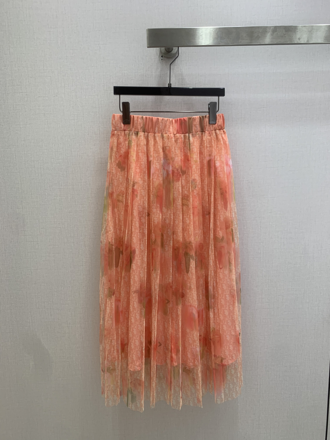 NO:831816,Highly recommended 26 spring and summer new style, floral pocket long-sleeved shirt, floral mesh long skirt, separate batches, high-end and elegant, soft and comfortable, full of high-end sense of wear, innovative fabrics, light and soft, the actual product is very good!  The upper body is fashionable and versatile, so beautiful!  High quality workmanship, look at the details, one color SML code, high quality, skirts, shirts,19860909强烈推荐 26春夏新款 花卉口袋长袖衬衫花卉网纱长半裙 分开批 高级大气 柔软很舒服 满满的穿搭高级感 创新面料 轻盈柔软 实物非常赞！上身洋气百搭,美美哒！高品质做工看细节 一个色 SML码 高品,,skirts,shirts,,Women's clothing