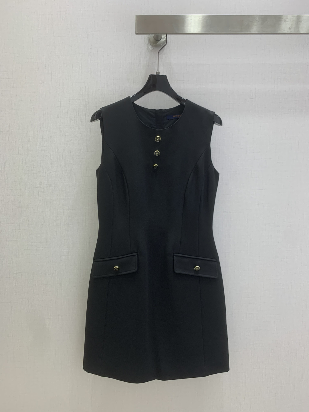 NO:900923,Highly recommended 26 spring and summer new style pocket vest dress. The style is super western. The upper body is casually high-end. Effortlessly fashionable. The overall is simple and elegant. The silhouette is comfortable to wear. Intellectual atmosphere. Creates a cool and high-end feel. Customized accessories. Perfect workmanship. Look at the details. Two colors. SML code. High quality, skirts,19860909强烈推荐 26春夏新款 口袋背心连衣裙 版型超洋气 上身就一整个不经意的高级 毫不费力的时髦 整体简约大方 廓形穿着舒适 知性大气 打造飒爽高级感,开模定制配件,完美做工品质看细节 两个色 SML码 高品质,,skirts,,Women's clothing