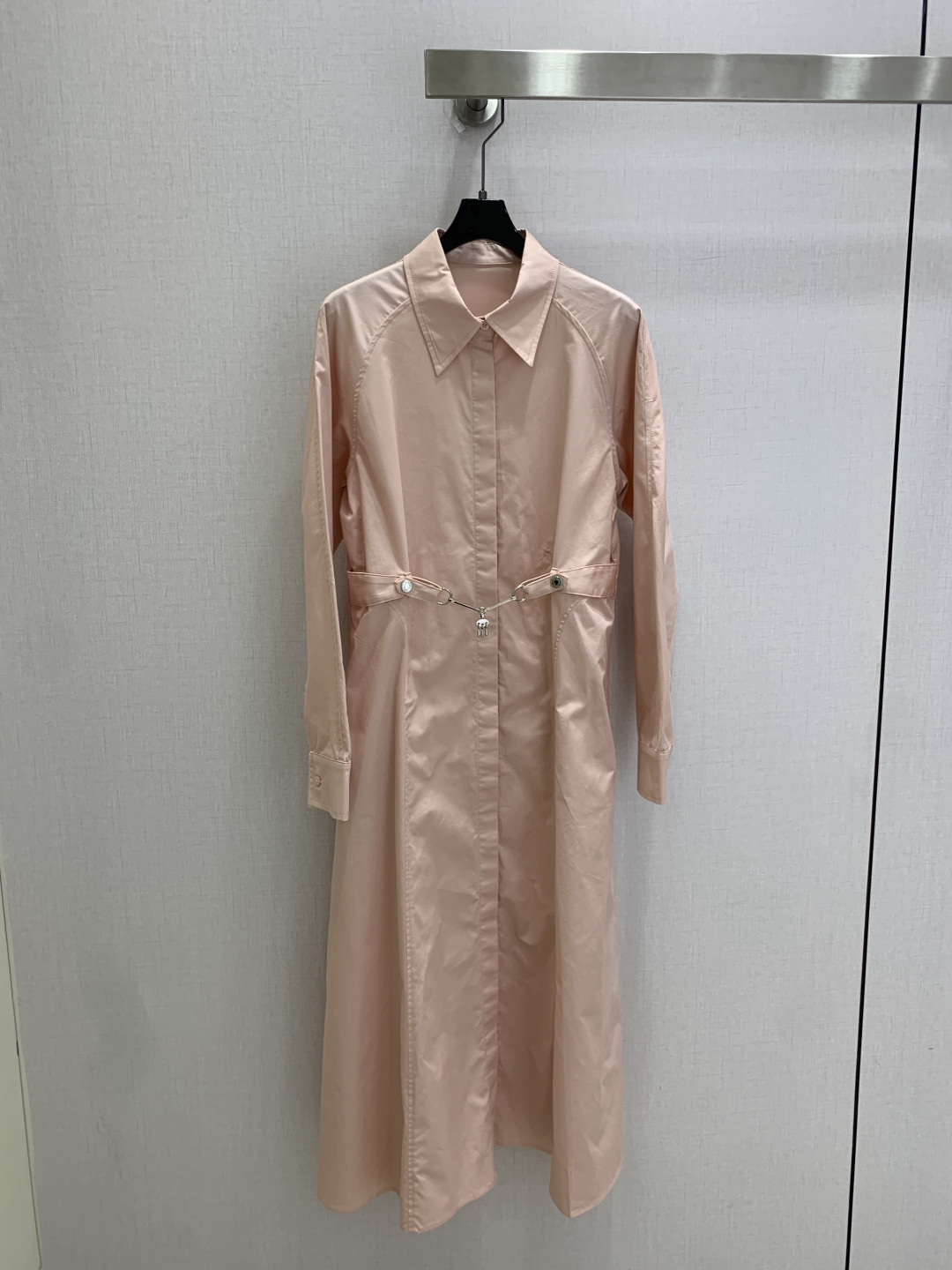 NO:922375,Highly recommended 26 spring and summer new embroidered chain petticoat dress. Low-key luxury three-dimensional tailoring. Streamlined line design. Noble and elegant yet full of gentle and intellectual temperament. Imported special materials. You will be amazed when you receive it. The texture of the customized fabric is amazing!  Three colors SMLXL code high quality,skirts,19860909强烈推荐 26春夏新款 刺绣链条衬式连衣裙 低调奢华立体剪裁 精简线条感设计 高贵典雅又尽显温柔知性的气质 进口特殊材质 收到手会很惊艳 定制面料质感超赞！三个色 SMLXL码 高品质,,skirts,,Women's clothing