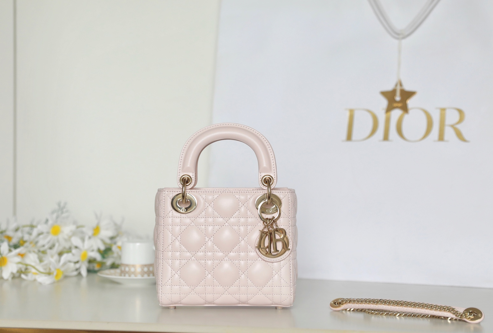 ❥ 𝕃𝕒𝕕𝕪 𝟙𝟟𝕔𝕞 Piel de oveja·DR-𝟘𝟠𝟙 mini de tres partes, con cinturón de cadena y accesorios de metal dorado cl…