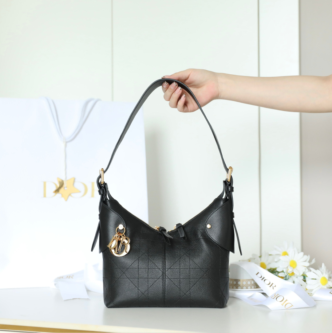 ❁𝘿𝙞𝙤𝙧𝙑𝙤𝙜𝙖𝙮𝙚Piel de vaca granulada talla pequeña·DR-𝟘𝟜𝟙 El nuevo producto de la serie prêt-à-porter de prin…