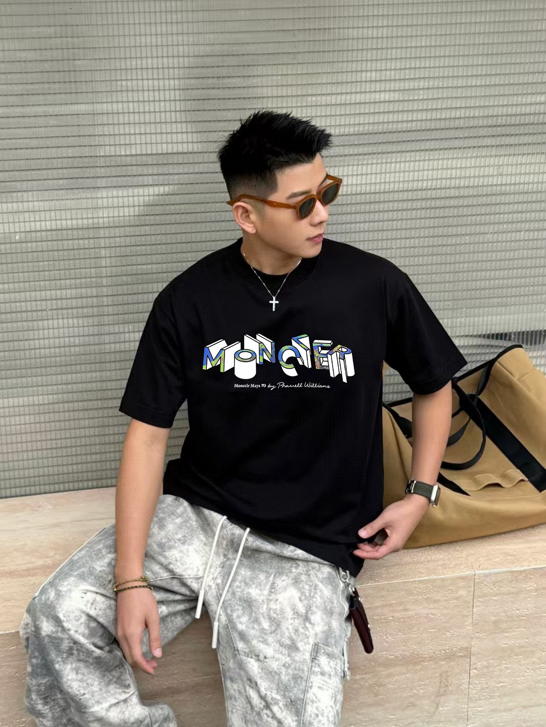 NO:148775,Moncle* 2025 summer new style, personalized logo print, custom fabric 300 short-sleeved T-shirt, men and women, Size S M L XL XXL Five sizes Color black white Purple Iron gray,,christian louboutin,Moncler,T-shirt,tees,t-shirt,alexander wang19860909Moncle* 蒙口2025夏季新款 个性logo印花 定制面料300 短袖t恤 男女同款 尺码S M L XL XXL 五个码 颜色黑色 白色 紫色 铁灰色,,christian louboutin,Moncler,T-shirt,tees，t-shirt,alexander wang,Men's clothing