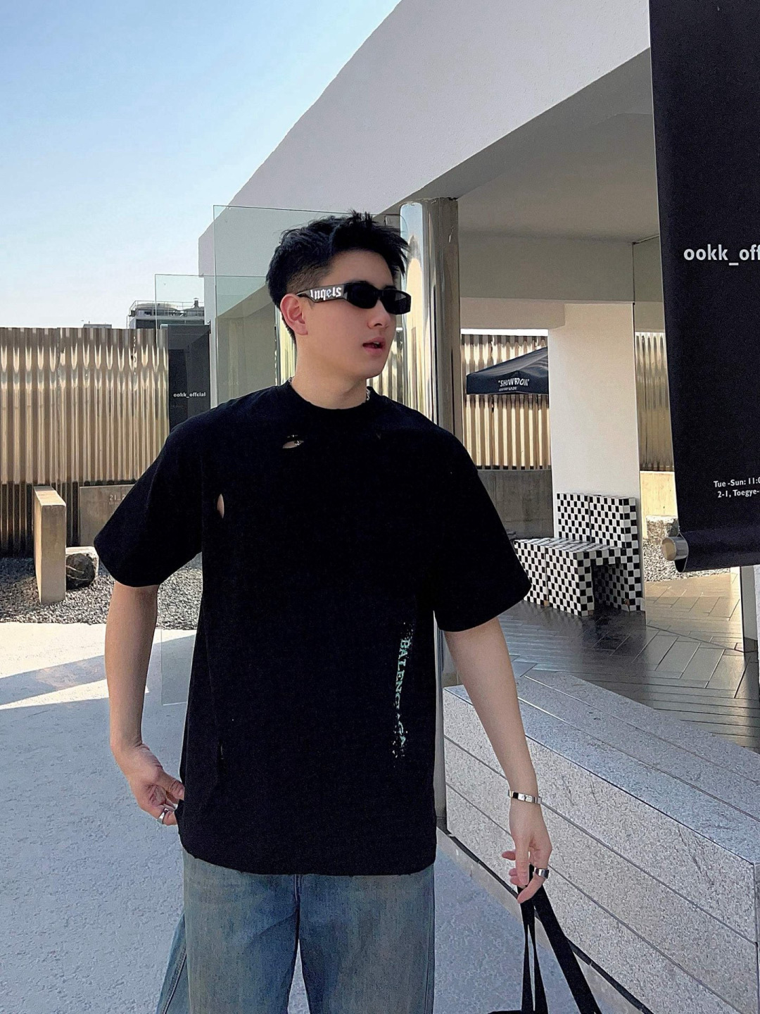 NO:411597,25 spring and summer Balenciaga new short-sleeved new color black white size S M L XL fit silhouette, balenciaga, T-shirt, alexander wang1986090925春夏巴黎世家新款短袖上新 颜色 黑色 白色 尺寸S M L XL 版型廓形,,balenciaga,T-shirt,alexander wang,Men's clothing