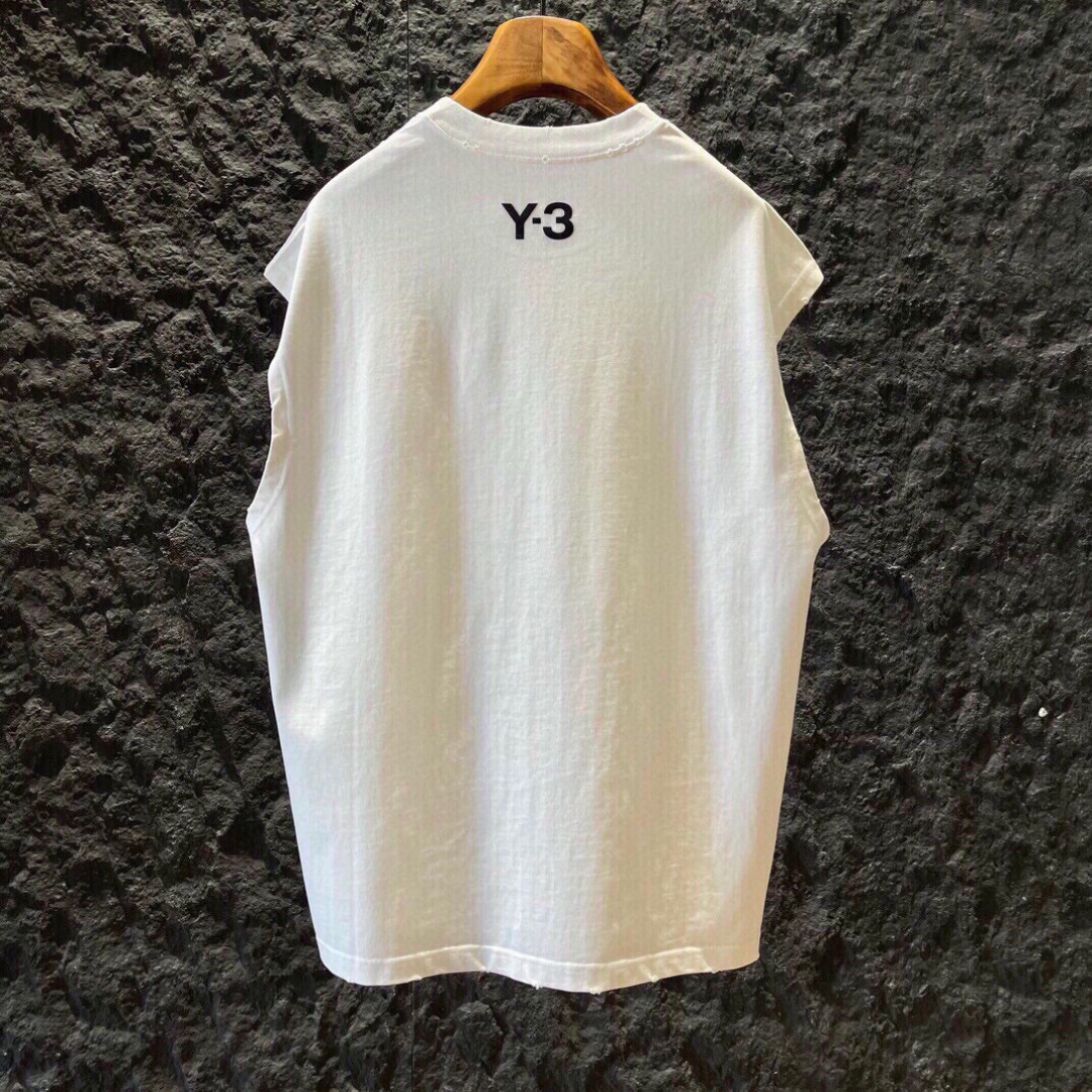 
新款🌟Y3，新款背心🎽，面料采用顶级原版精梳棉，印压胶条logo印花图案，顶级的做工，高端品质，男女同