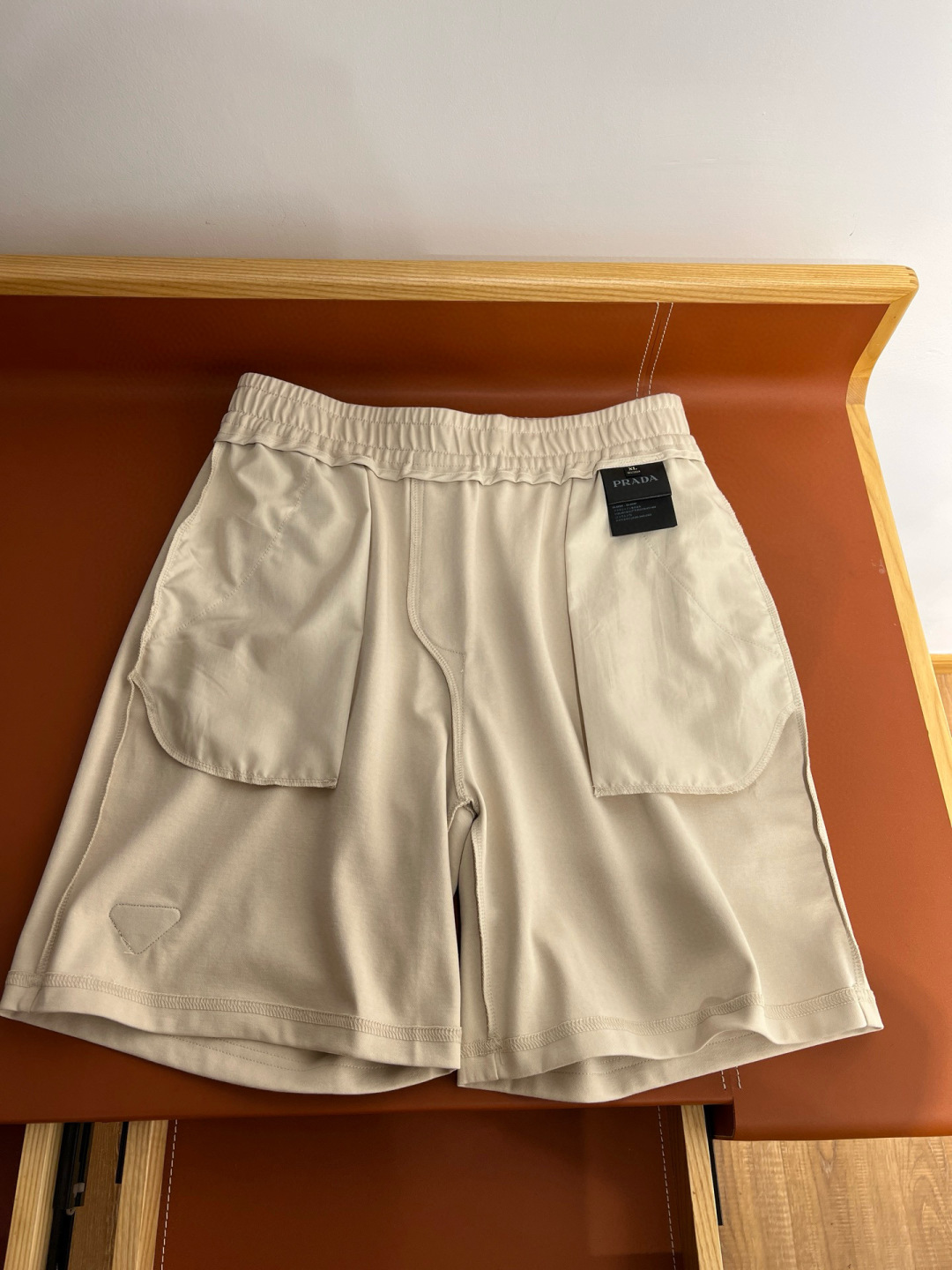 “Breathable Cotton Summer Shorts with 3D Logo Print for Men – Black Almond” - 图片 8