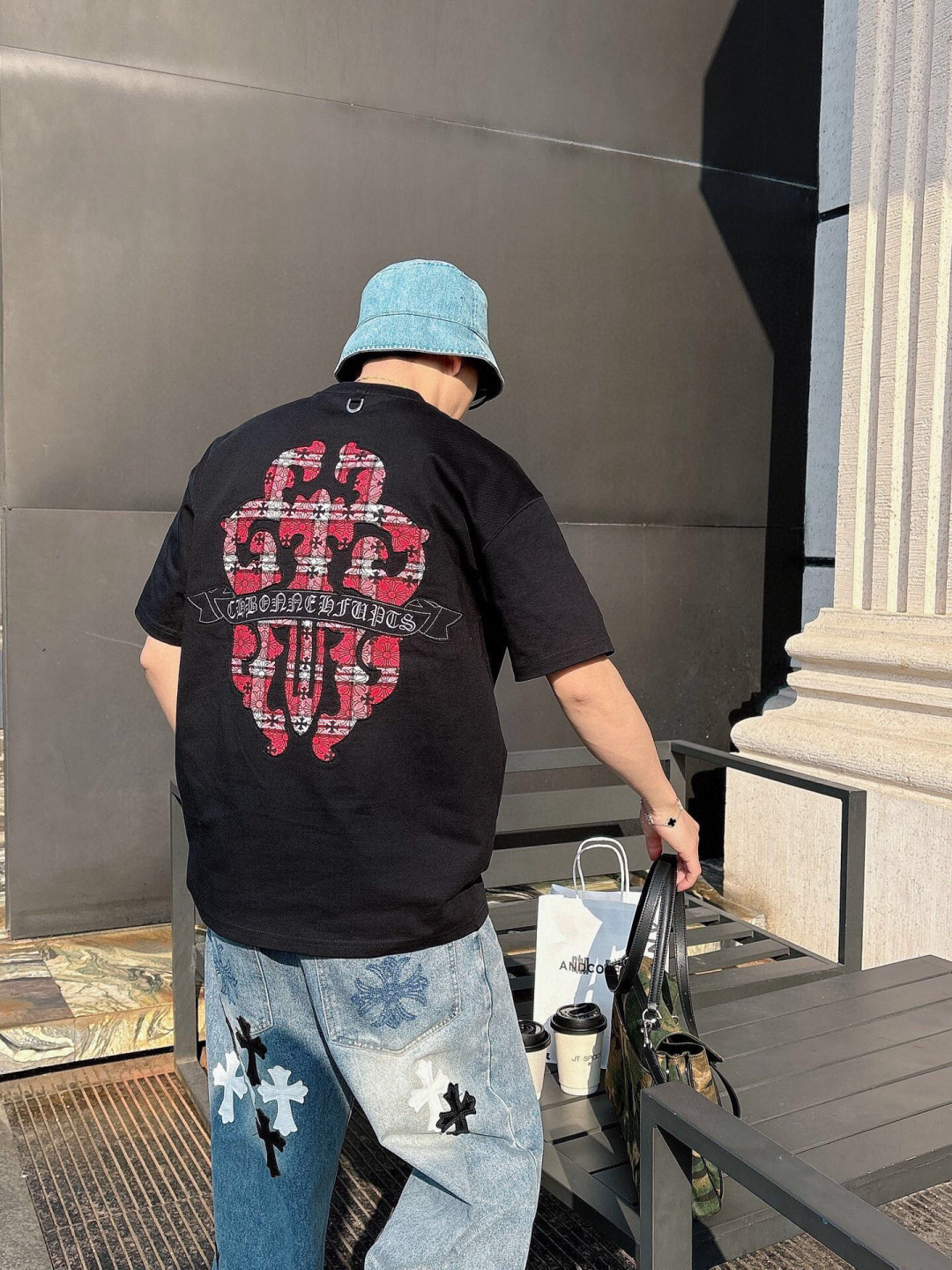 
2025春夏新款
克罗心烧花短袖
M~3XL