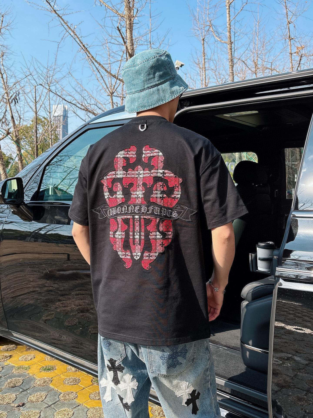 
2025春夏新款
克罗心烧花短袖
M~3XL