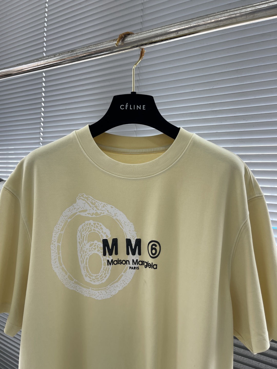  
MM6 马吉拉  2025年早春短袖系列

尺码M-5XL
版型微阔短袖T
成份罗马棉平纹面料，24