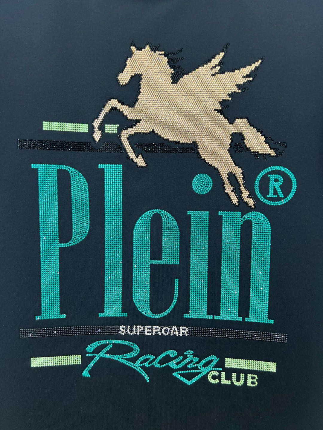 
PHILIPP PLEIN 25春夏新品男士Racing Club水晶标识短袖圆领T恤，背面饰有经典P