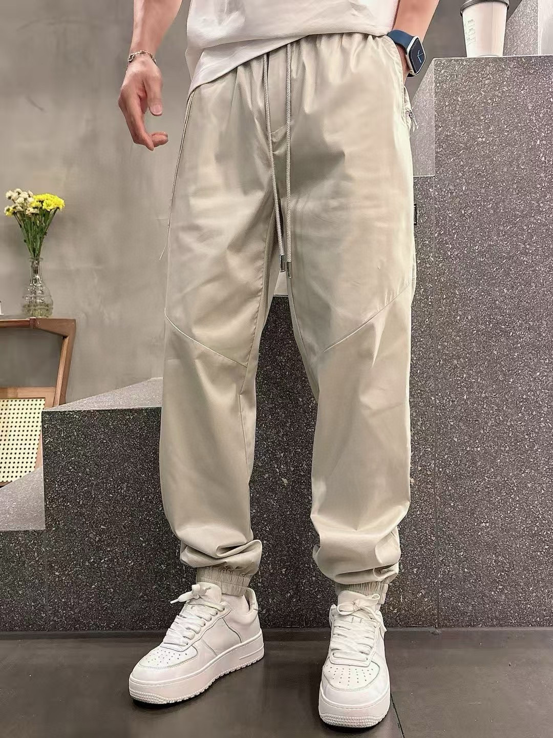  
2025年春夏系列
🔥🔥H8201🔥🔥
1.颜色：黑色 米杏色
2.尺码M-3XL 
3.版型束脚长