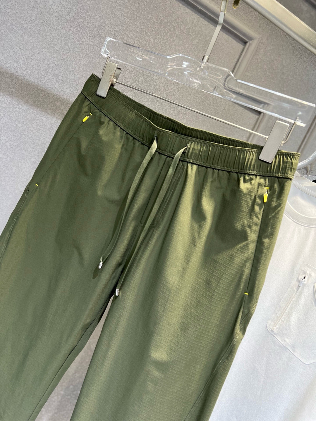  
2025春夏新款
MK休闲裤
M-4XL