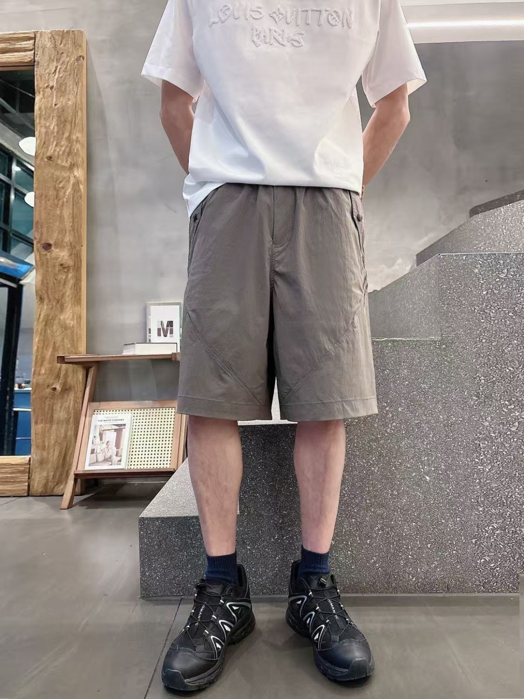 
大王休闲裤
季度：2025夏款
尺码：M-3XL
版型：宽松休闲裤
工艺：特种纱线(超细、异形结构纱使