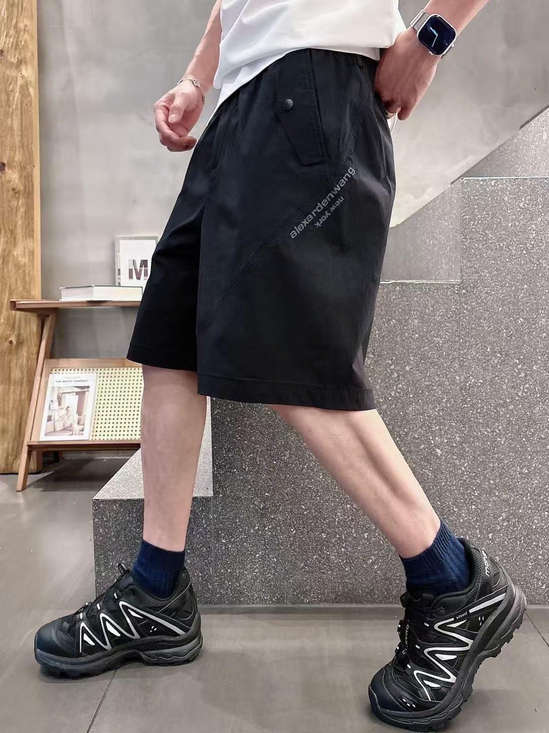 
大王休闲裤
季度：2025夏款
尺码：M-3XL
版型：宽松休闲裤
工艺：特种纱线(超细、异形结构纱使