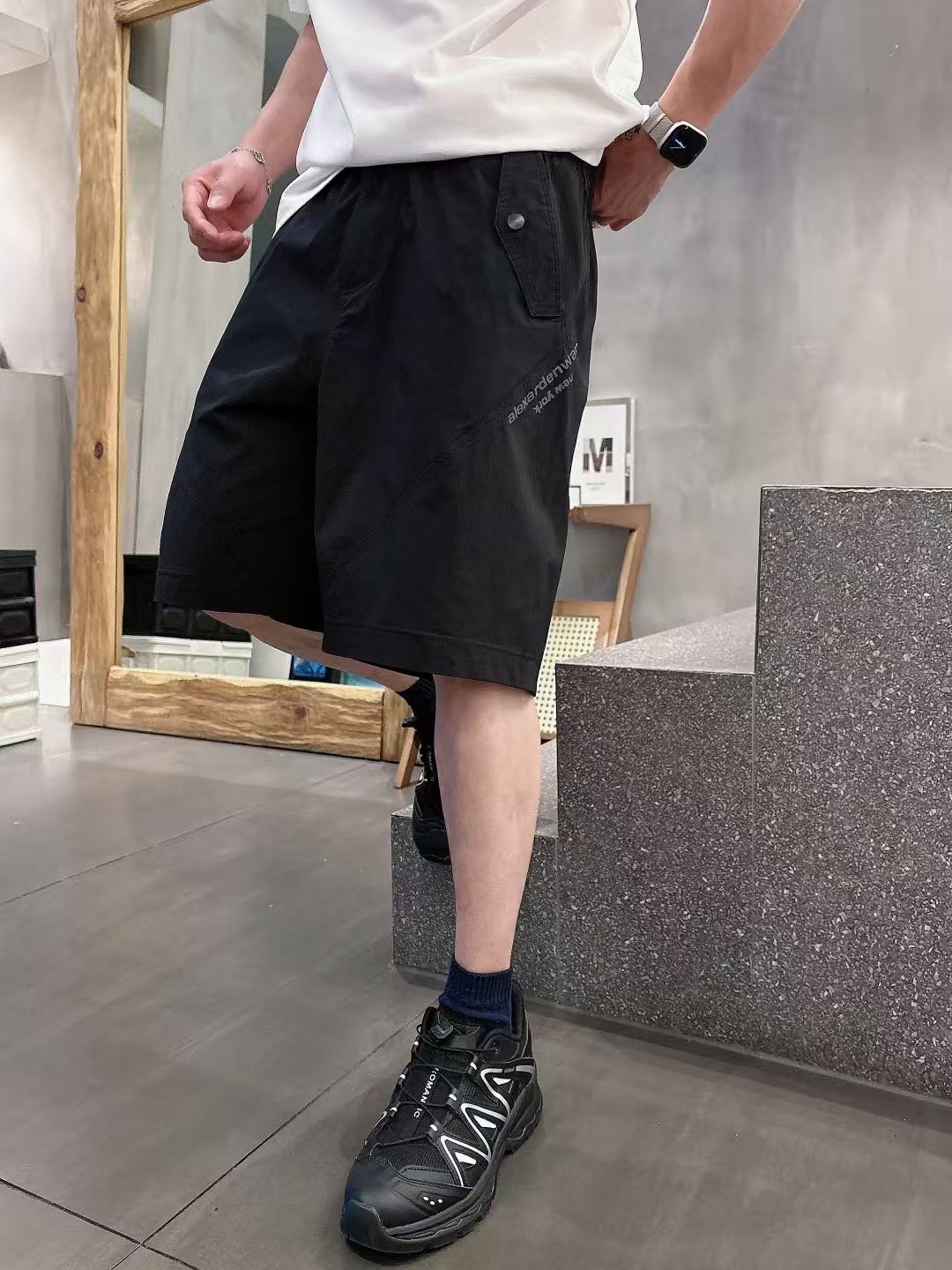 
大王休闲裤
季度：2025夏款
尺码：M-3XL
版型：宽松休闲裤
工艺：特种纱线(超细、异形结构纱使