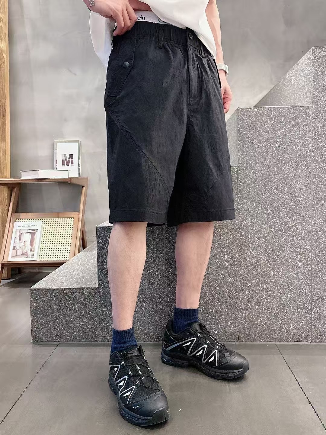 
大王休闲裤
季度：2025夏款
尺码：M-3XL
版型：宽松休闲裤
工艺：特种纱线(超细、异形结构纱使