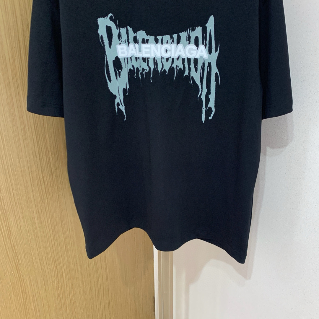 
2025春夏新款
巴黎世家短袖
S-XXL