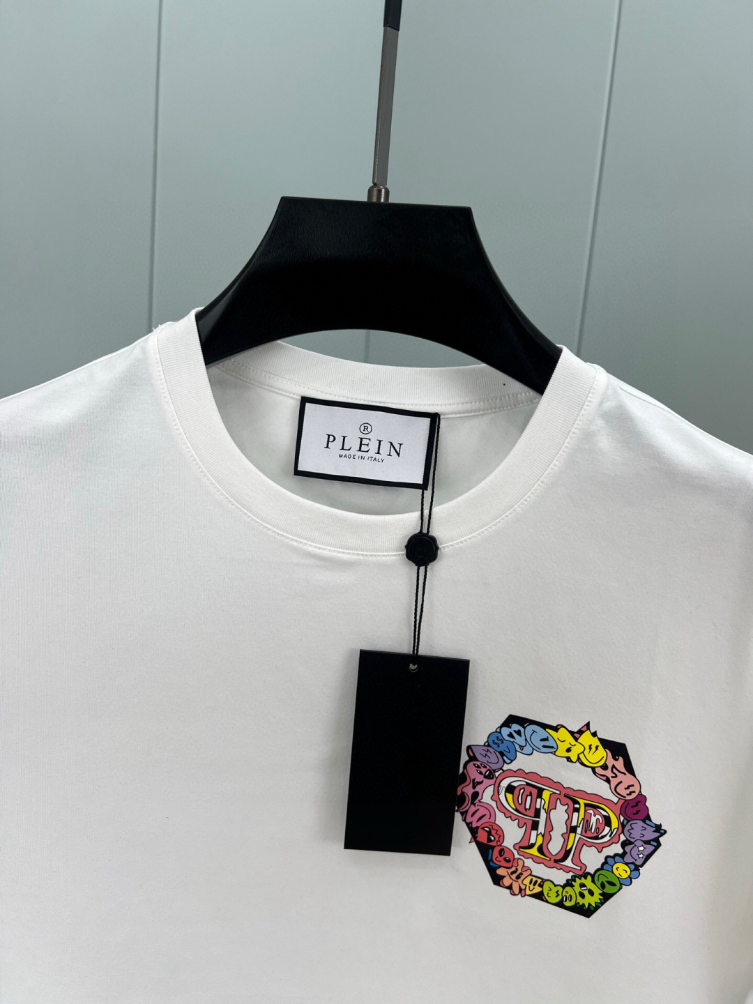 
PHILIPP PLEIN 25春夏新品数码印花标识圆领短袖T恤，采用定制80支双股丝光棉面料；黑色 