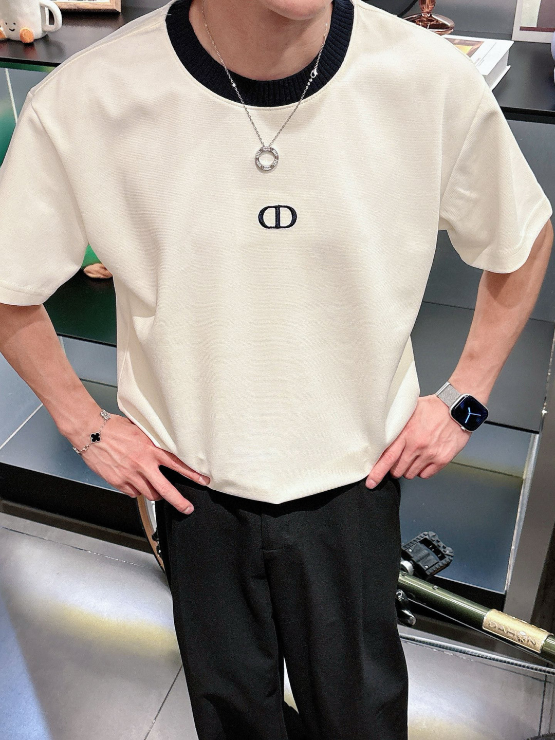 
2025年新款
D家短袖
m-3XL