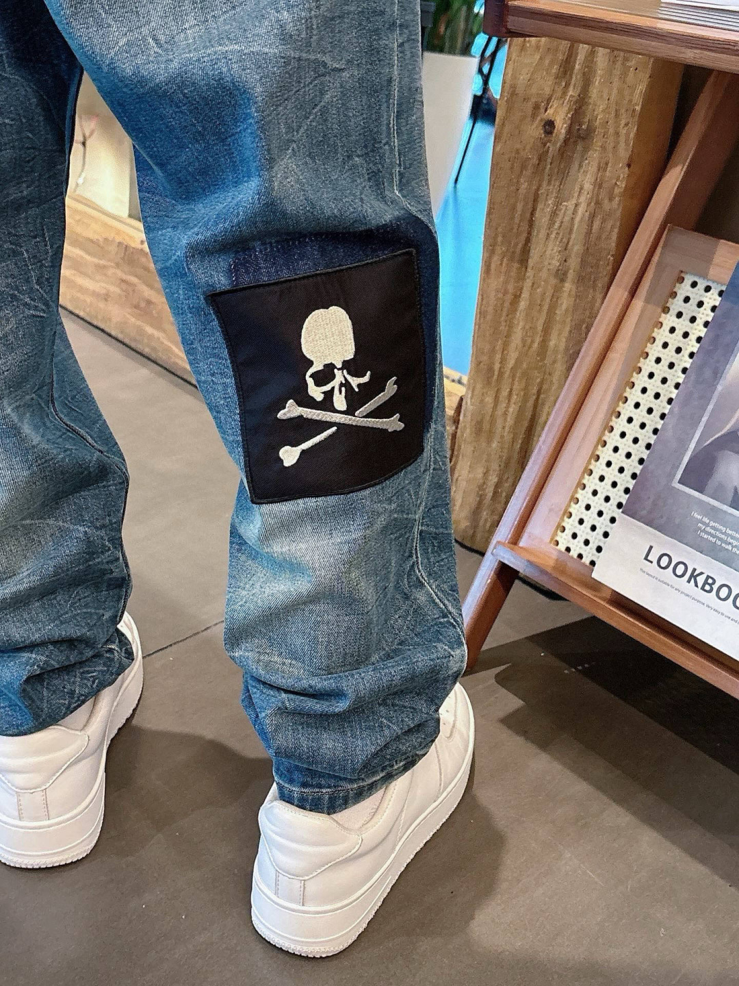 Fashionable 2025 Skull-Headed Man Jeans with Unique Design and Quality Materials - 图片 6