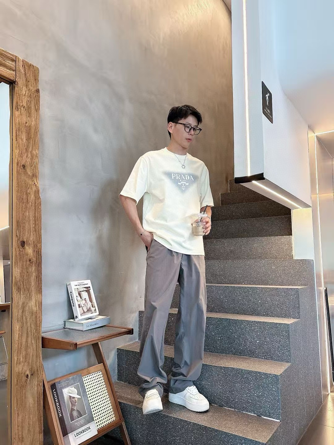 2025 Spring/Summer Balenciaga Big Legs Leisure Pants with Unique Design - 图片 7