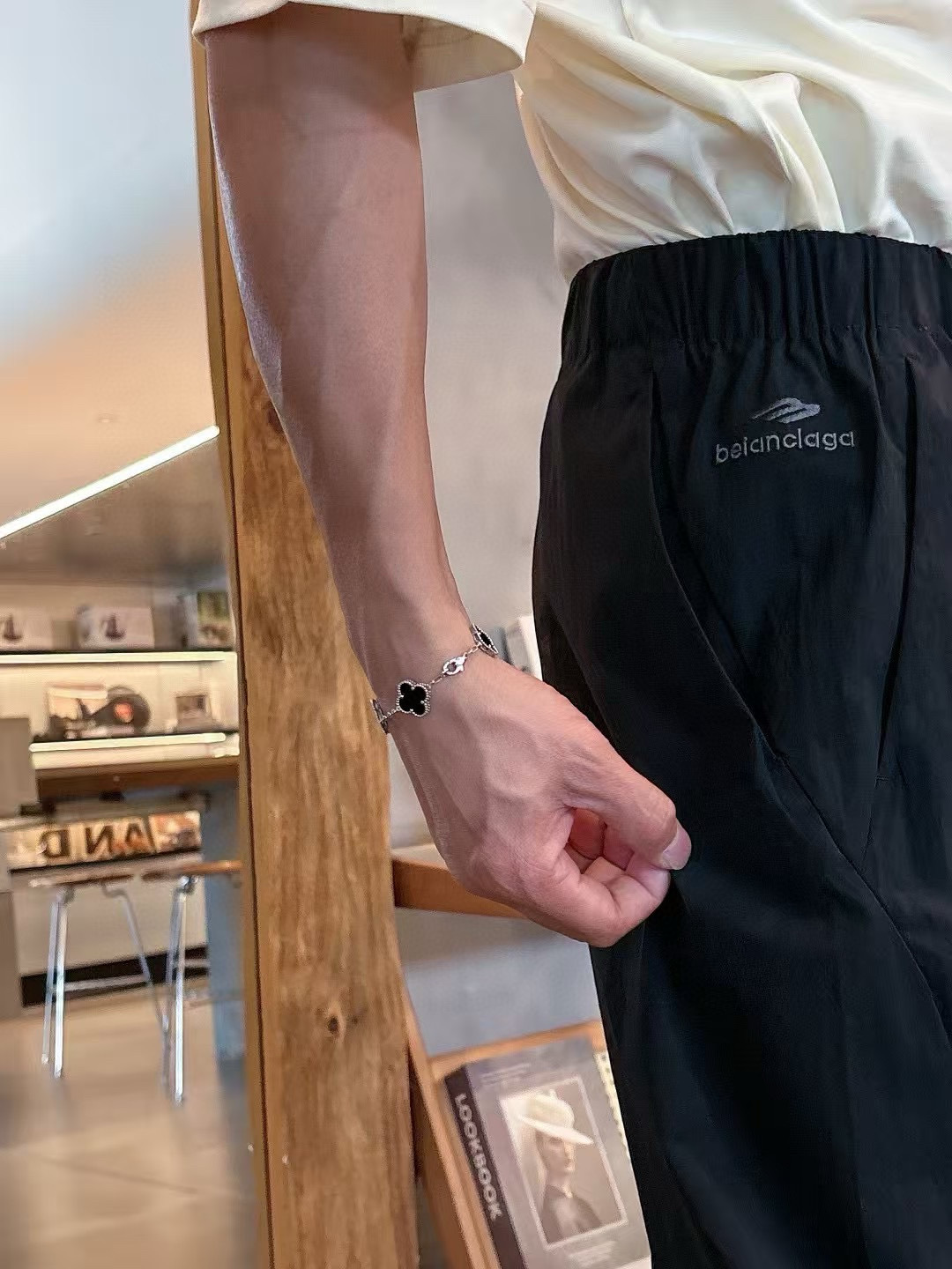 2025 Spring Summer Balenciaga Big Legs Leisure Pants with Novel Design - 图片 9