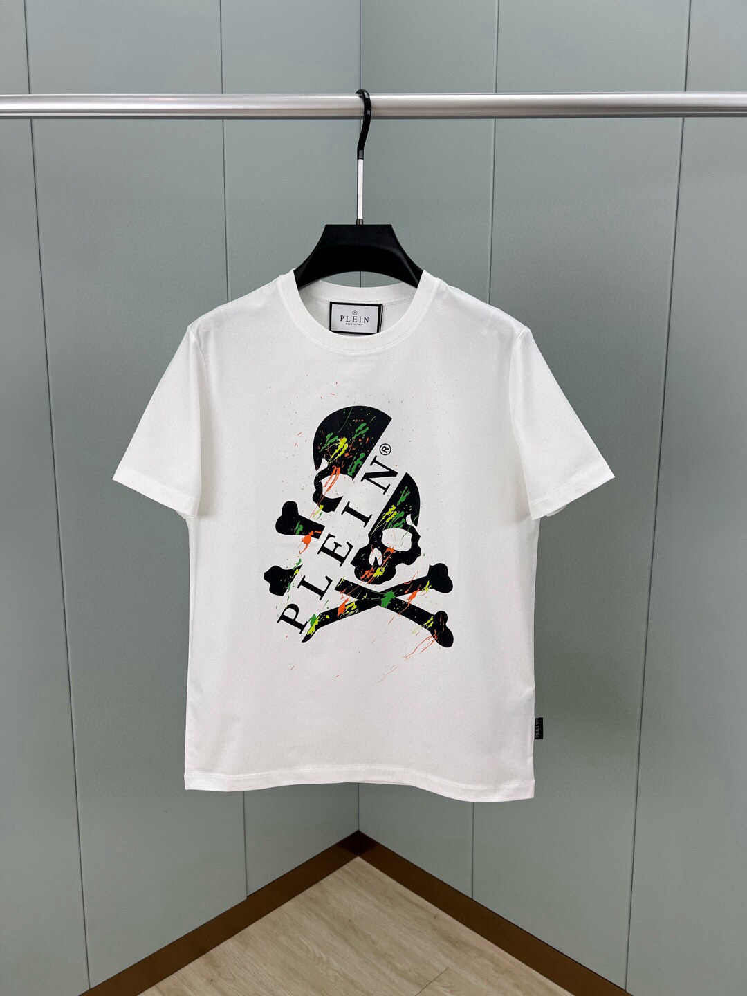 PHILIPP PLEIN 25 Spring/Summer Skull Head T-Shirts: Customized Silky Cotton Fabrics.