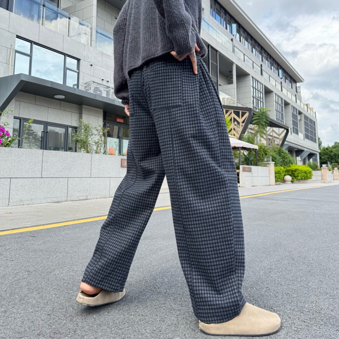  
MM6🌟早秋新款休闲裤🆕采用优质面料，具有质感，松紧腰带设计，超级时尚洋气！码数：M-2XL男女同款