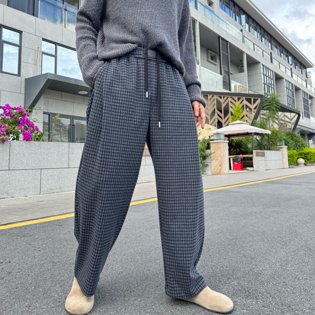  
MM6🌟早秋新款休闲裤🆕采用优质面料，具有质感，松紧腰带设计，超级时尚洋气！码数：M-2XL男女同款