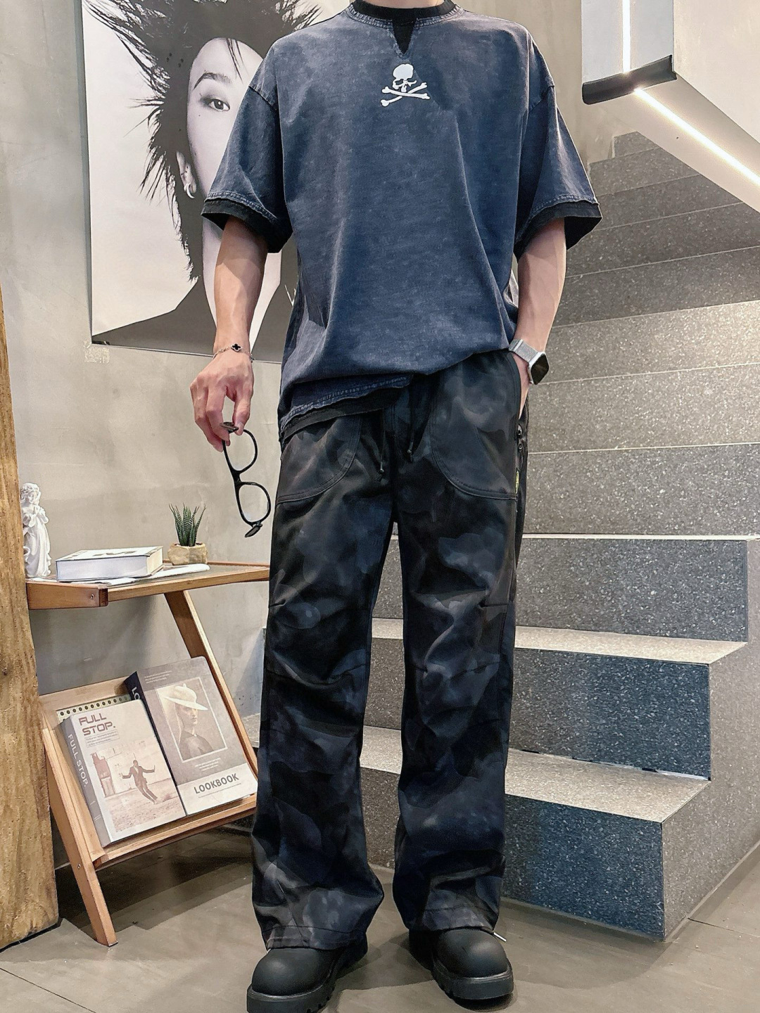  
石头岛🔥秋款休闲直筒工装长裤，采用聚酯纤维面料耐磨、抗皱、快干，迷彩裤弹性腰围、徒步、露营、工装风、