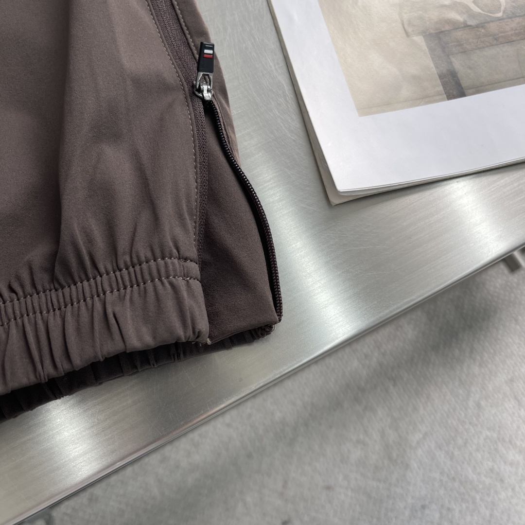 
mon   25ss春夏系列休闲卫裤

尺码：M-3XL  休闲合身版型
P.S：休闲长裤，采用高等高