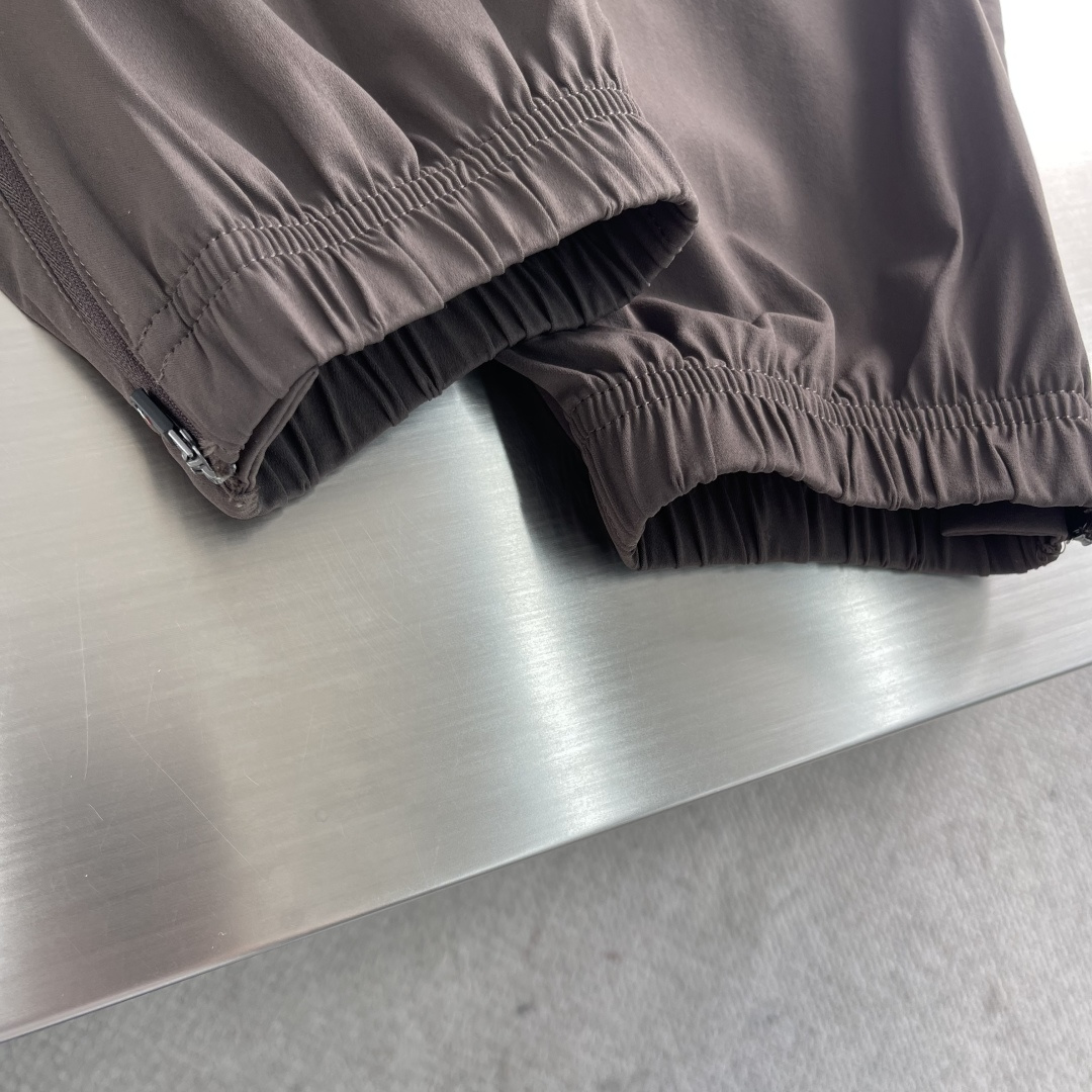 
mon   25ss春夏系列休闲卫裤

尺码：M-3XL  休闲合身版型
P.S：休闲长裤，采用高等高