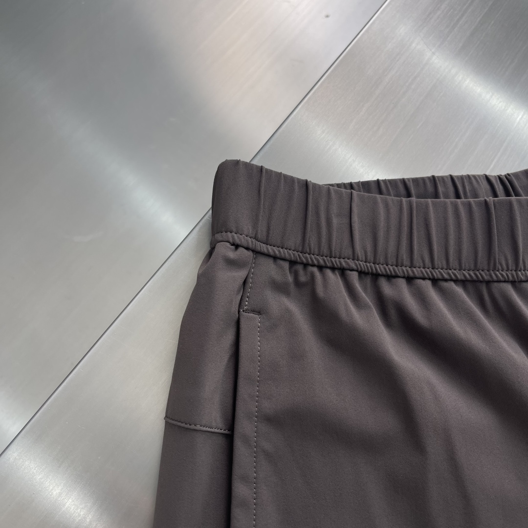 
mon   25ss春夏系列休闲卫裤

尺码：M-3XL  休闲合身版型
P.S：休闲长裤，采用高等高