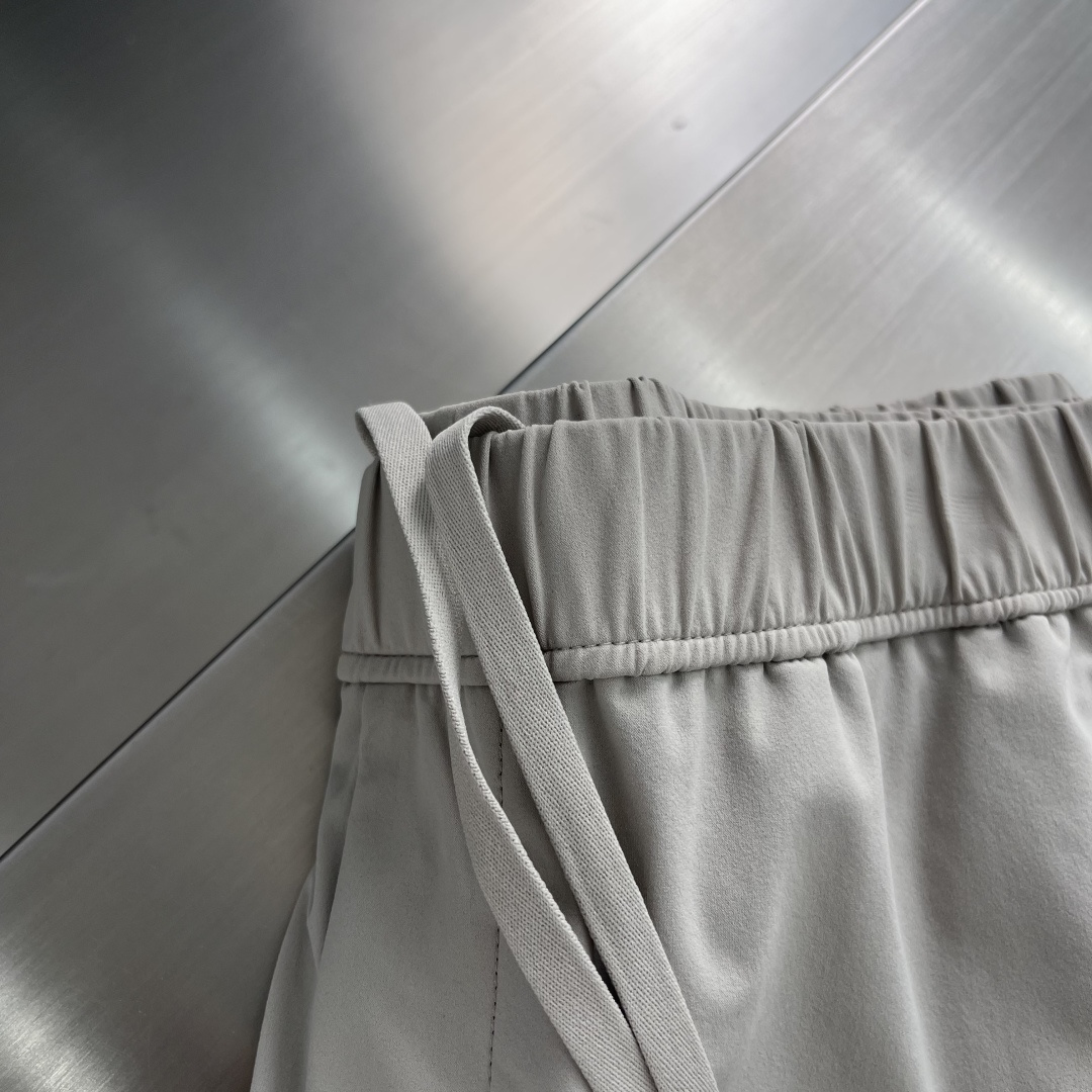 
mon   25ss春夏系列休闲卫裤

尺码：M-3XL  休闲合身版型
P.S：休闲长裤，采用高等高