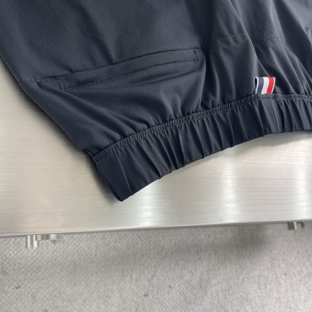 
mon   25ss春夏系列休闲卫裤

尺码：M-3XL  休闲合身版型
P.S：休闲长裤，采用高等高