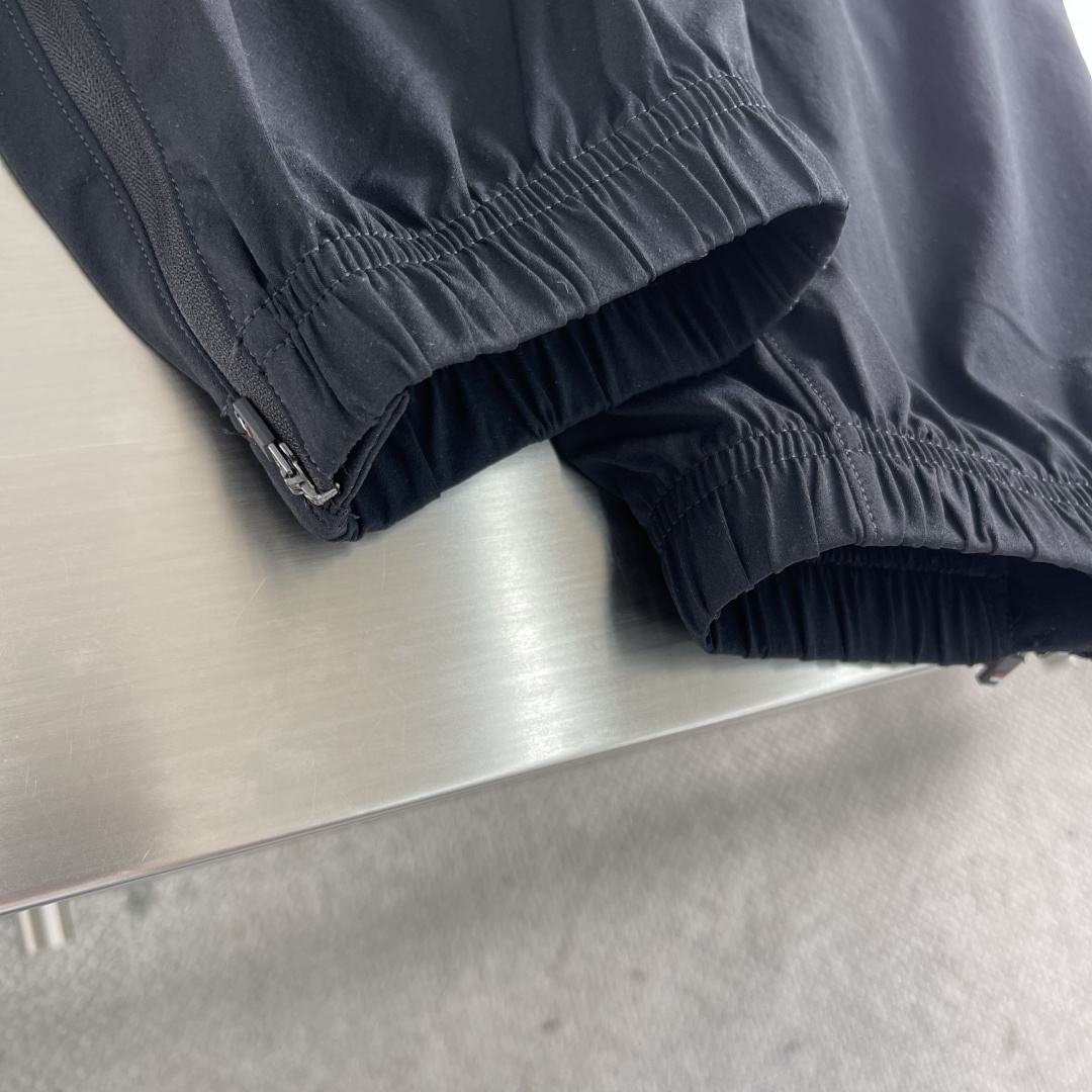 
mon   25ss春夏系列休闲卫裤

尺码：M-3XL  休闲合身版型
P.S：休闲长裤，采用高等高