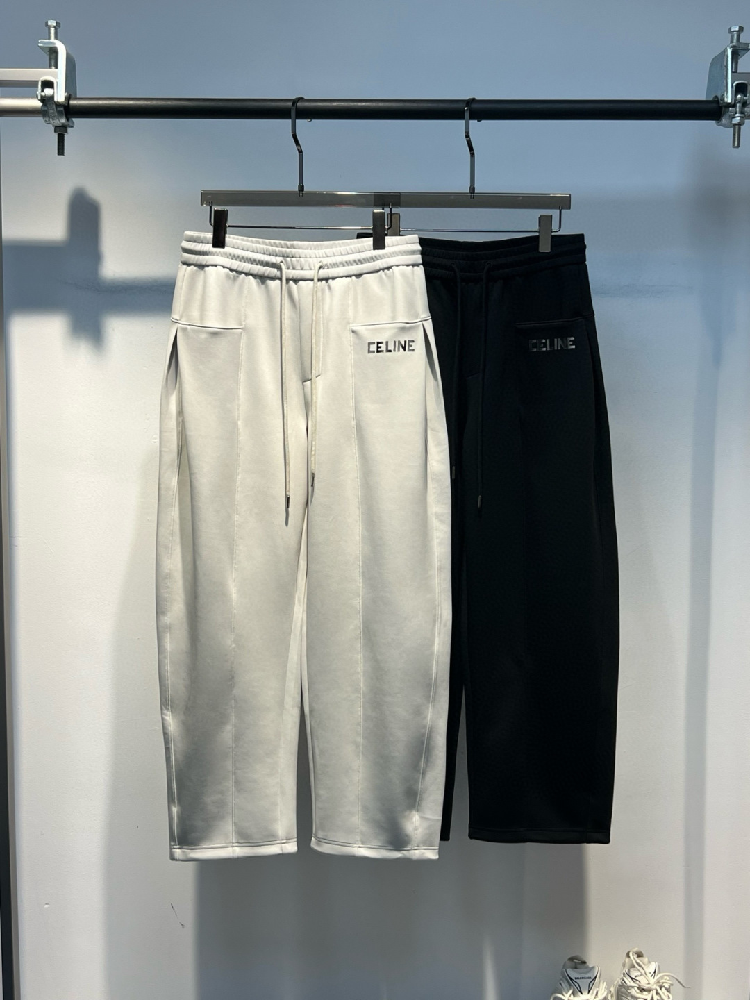 
2025秋冬新款
塞琳阔腿裤
M-3XL