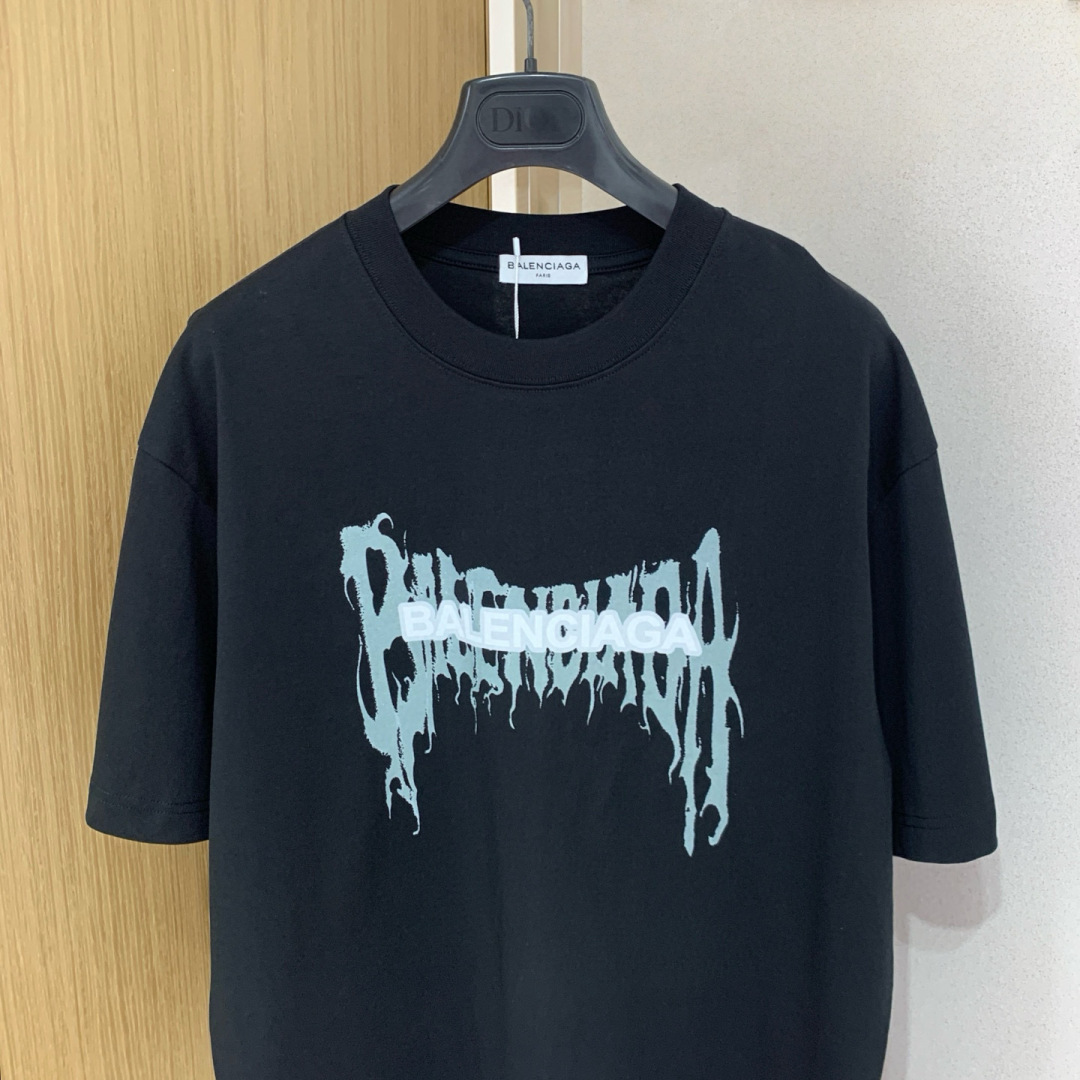 
2025春夏新款
巴黎世家短袖
S-XXL