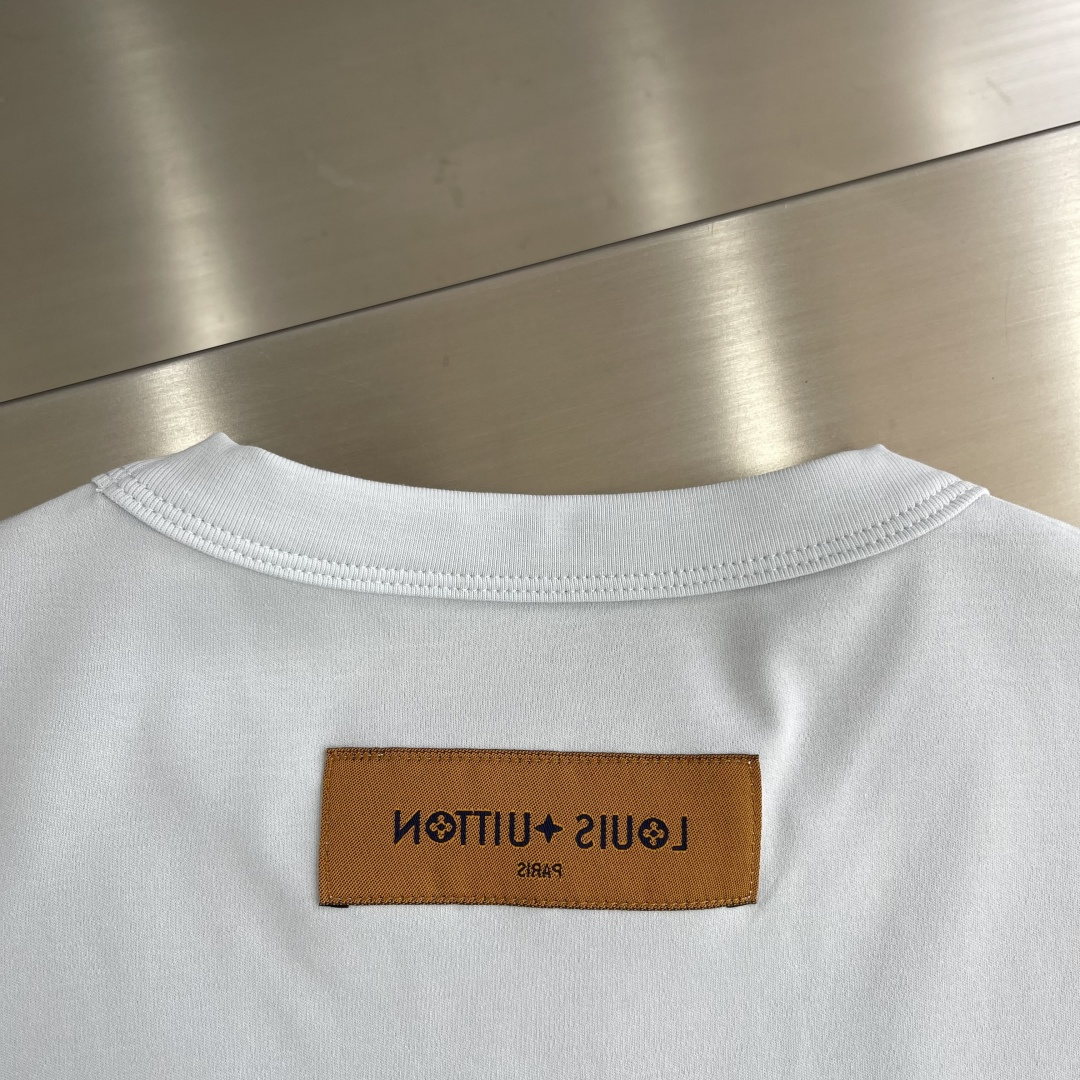 
驴牌   25ss春夏系列圆领T恤

尺码：M-5XL 微阔版型
面料：水柔棉双面，200克重，95%