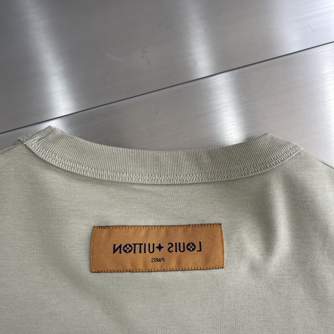 
驴牌   25ss春夏系列圆领T恤

尺码：M-5XL 微阔版型
面料：水柔棉双面，200克重，95%