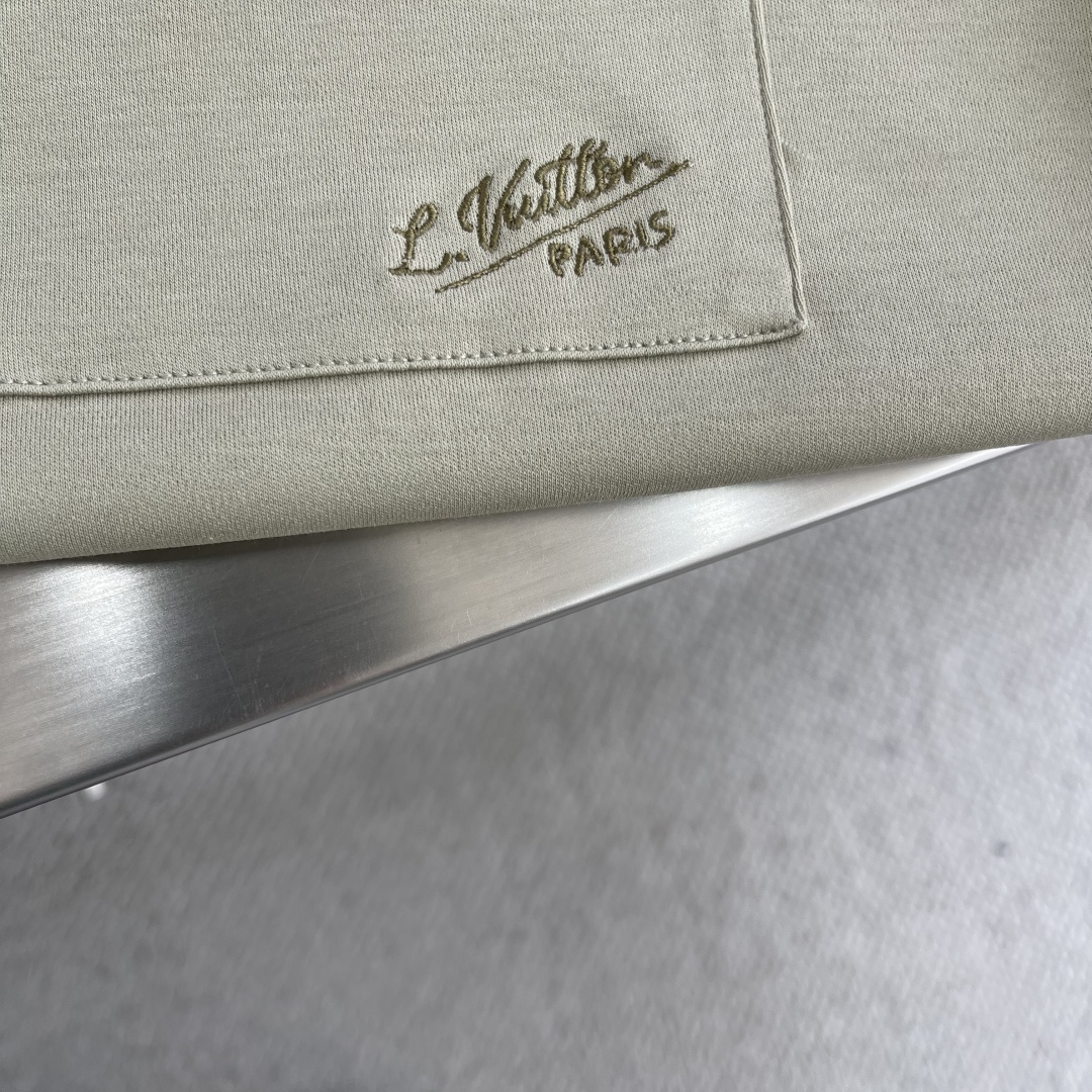 
驴牌   25ss春夏系列圆领T恤

尺码：M-5XL 微阔版型
面料：水柔棉双面，200克重，95%