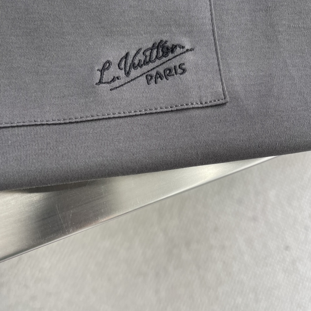 
驴牌   25ss春夏系列圆领T恤

尺码：M-5XL 微阔版型
面料：水柔棉双面，200克重，95%