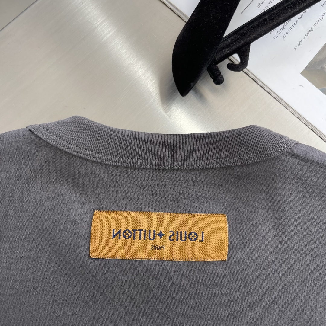 
驴牌   25ss春夏系列圆领T恤

尺码：M-5XL 微阔版型
面料：水柔棉双面，200克重，95%