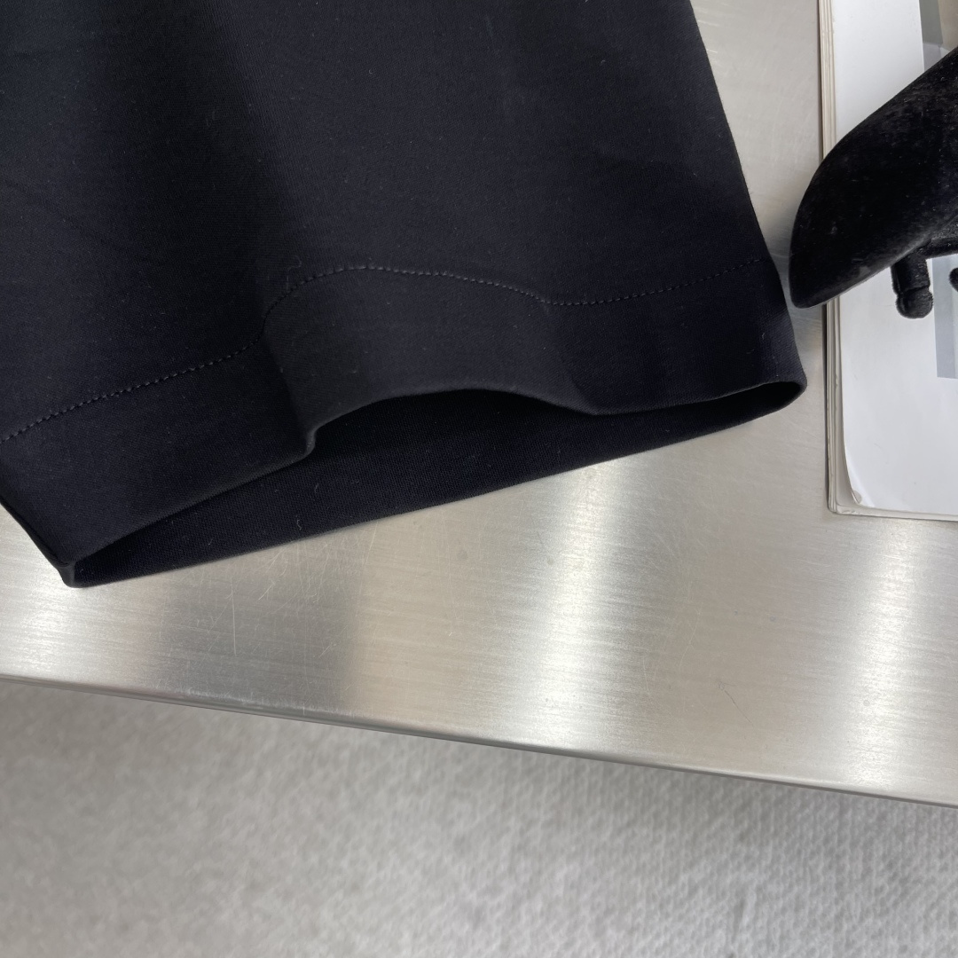 
驴牌   25ss春夏系列圆领T恤

尺码：M-5XL 微阔版型
面料：水柔棉双面，200克重，95%