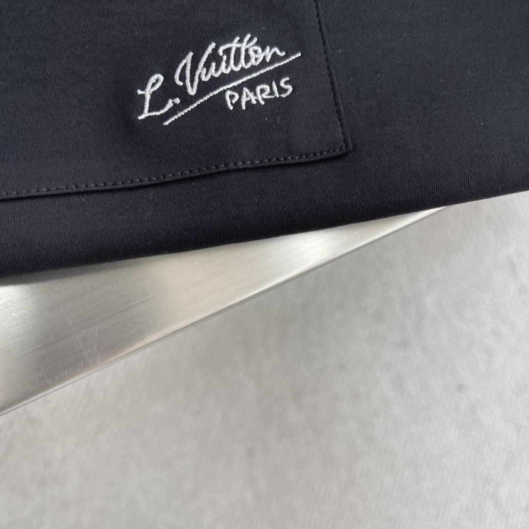 
驴牌   25ss春夏系列圆领T恤

尺码：M-5XL 微阔版型
面料：水柔棉双面，200克重，95%