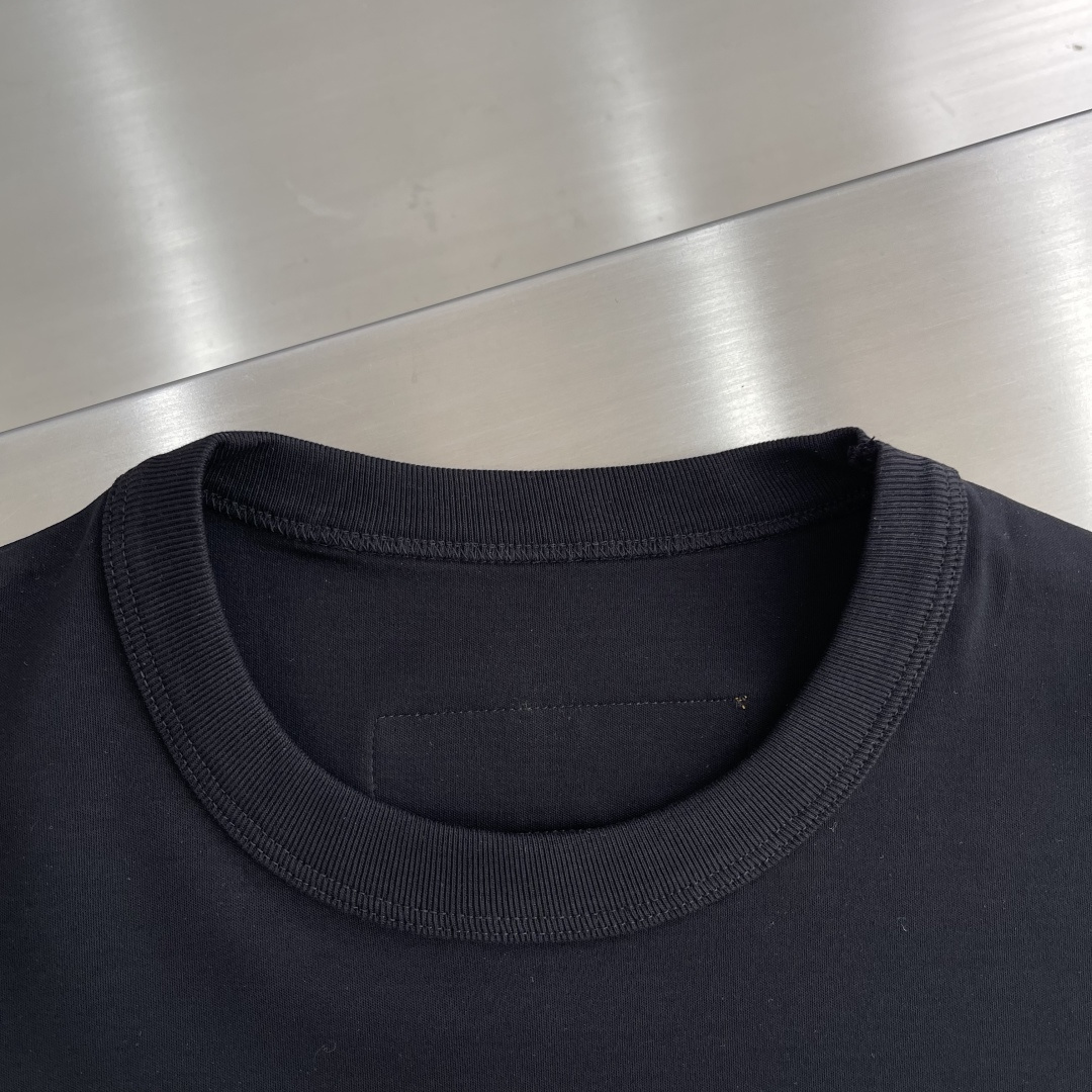 
驴牌   25ss春夏系列圆领T恤

尺码：M-5XL 微阔版型
面料：水柔棉双面，200克重，95%