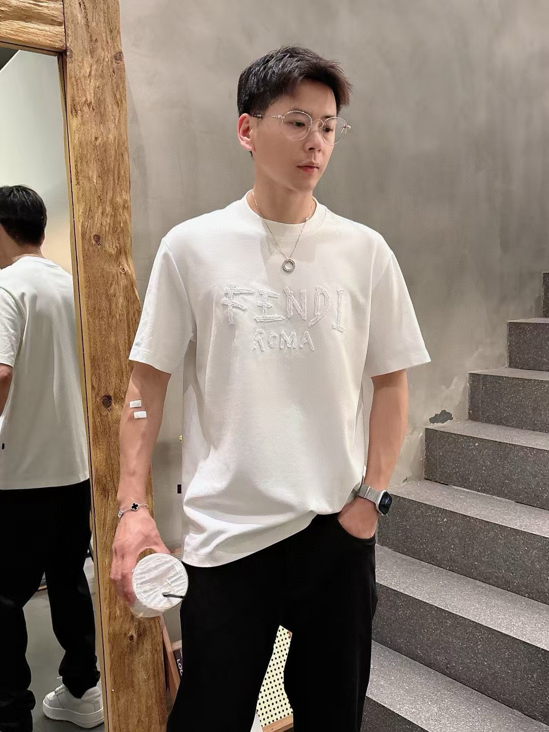  
（FF）短袖系列
季度：2025春夏
颜色：黑色 白色 
尺码   m-5xL
版型：微阔版型
克重