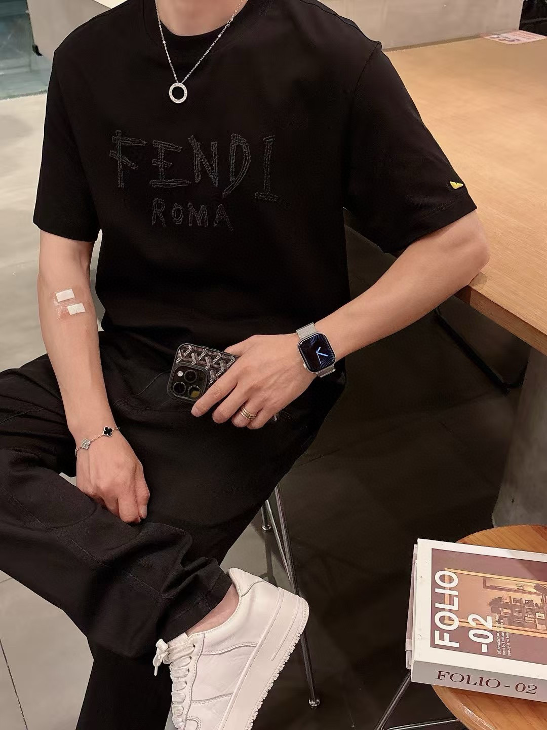  
（FF）短袖系列
季度：2025春夏
颜色：黑色 白色 
尺码   m-5xL
版型：微阔版型
克重