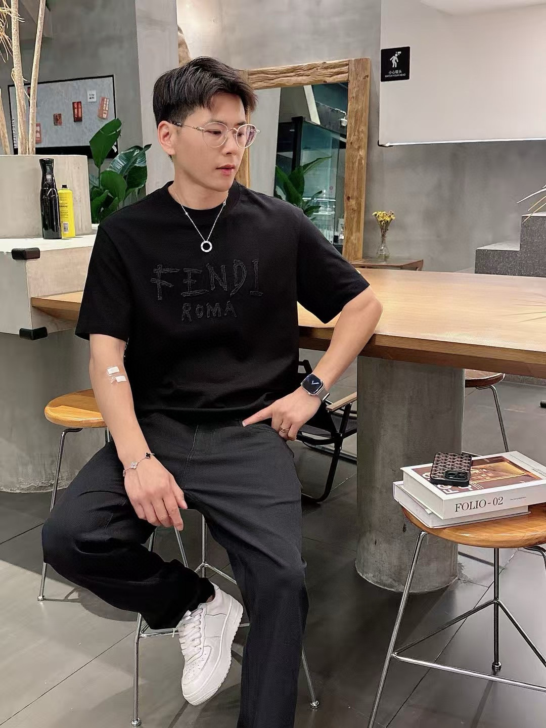  
（FF）短袖系列
季度：2025春夏
颜色：黑色 白色 
尺码   m-5xL
版型：微阔版型
克重