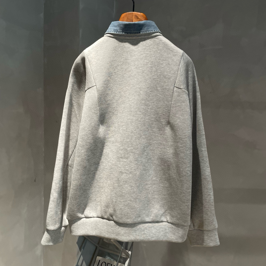  
YMM🌟秋冬新款假两件拼接牛仔衬衫卫衣🆕采用优质面料，具有质感，超级时尚洋气！码数：M-2XL男女同