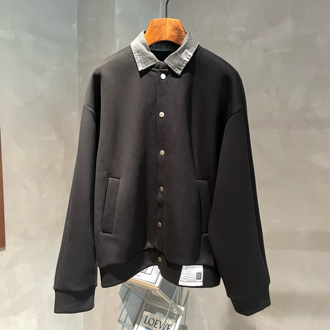  
YMM🌟秋冬新款假两件拼接牛仔衬衫卫衣🆕采用优质面料，具有质感，超级时尚洋气！码数：M-2XL男女同